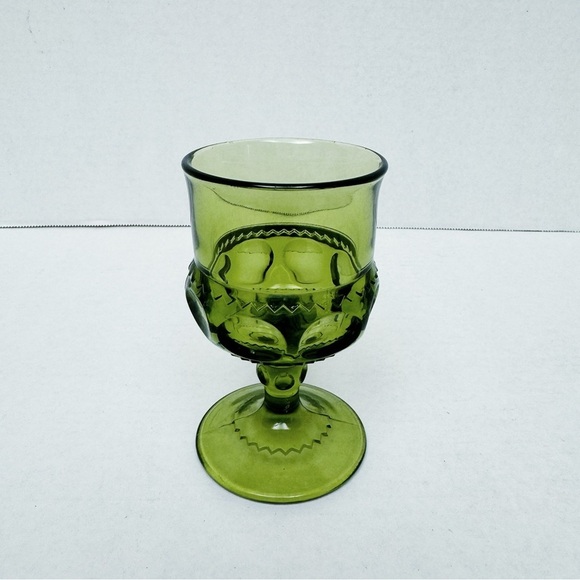 Indiana Glass - Green Kings Crown Thumbprint Glass - Picture 1 of 4